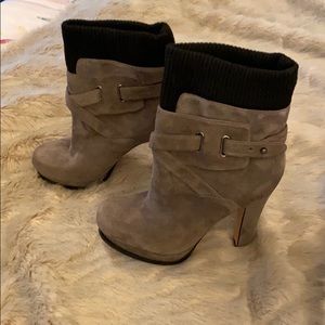 NWT Joan & David Gray Suede Platform Booties
